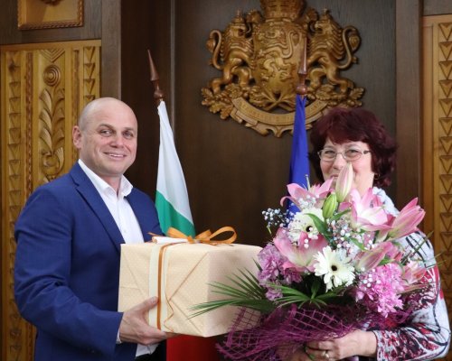 След дълга служба в община Банско, Мариана Обецанова бе изпратена в заслужена пенсия