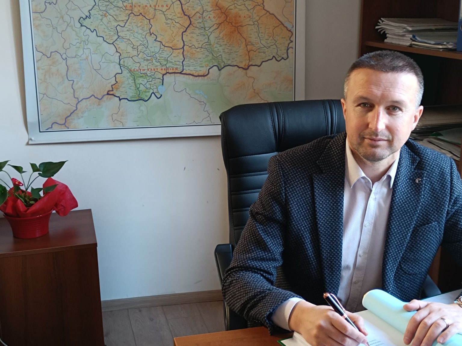 Нови пари потичат към oбщините Белица и Якоруда Нови пари потичат към oбщините Белица и Якоруда