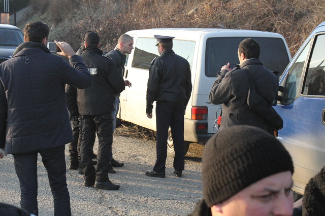 Полицейска блокада и арести предизвика Бойко Борисов в Казанлък