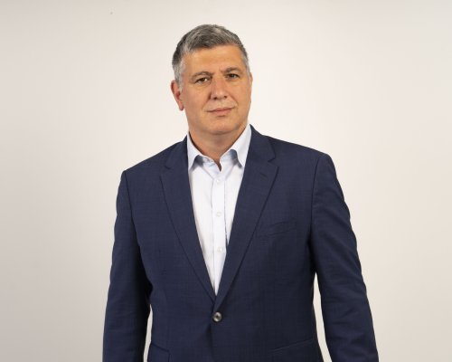Доклад! Заради бездействието на Цеков и Шишков: България губи пари за саниране по ПВУ!