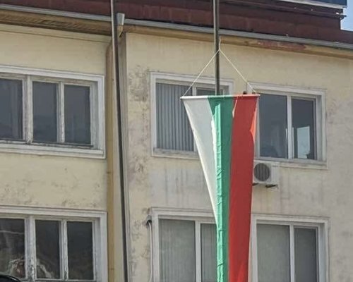 Премахват рекламната табела на тотото в Благоевград