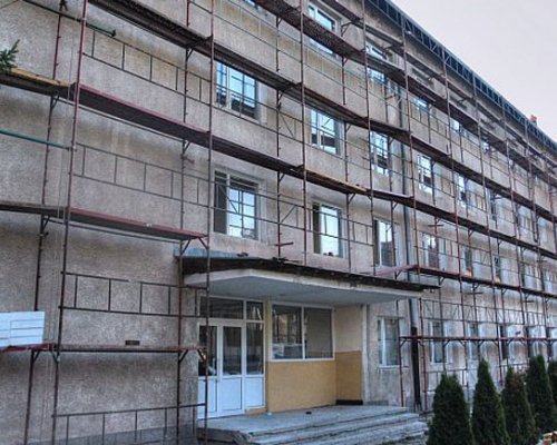 С над 2 млн. лв. правят пълна промяна на общежитието на гимназия в Банско