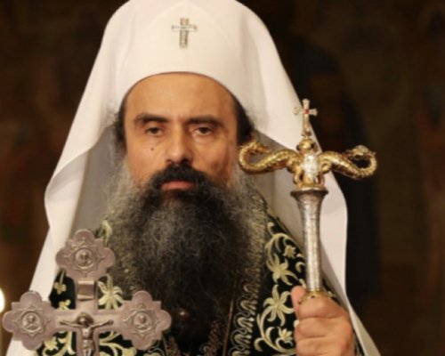 Патриарх Даниил оглавява литургии в два дупнишки храма