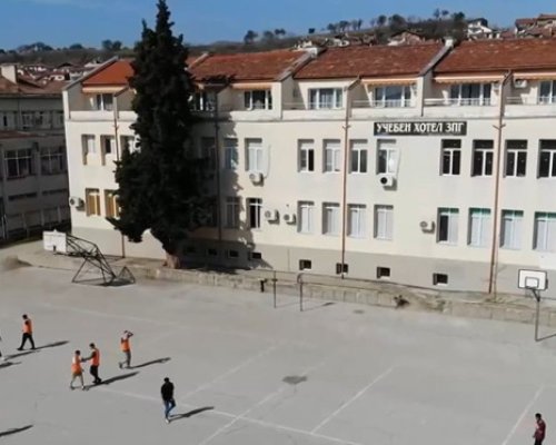 За първи път: Земеделската гимназия в Сандански откри учебен хотел за реална практика