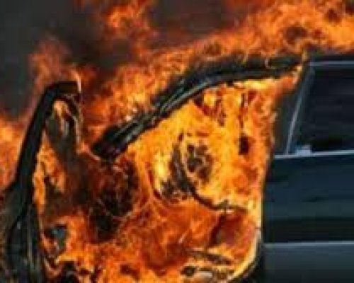 Автомобил горя в Благоевград