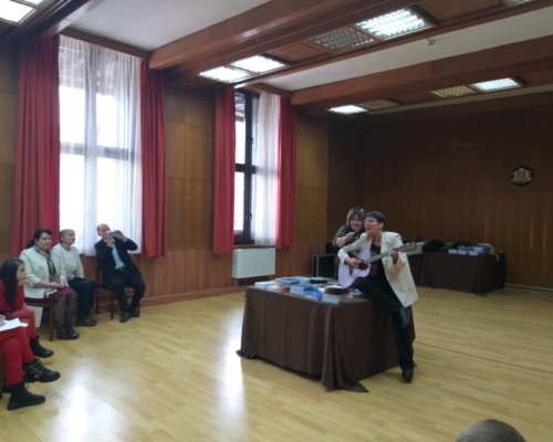 Среща с писателката Петя Карабакалова в Банско