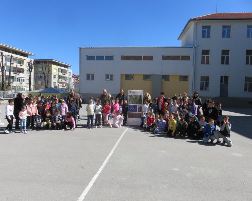 Горски педагози от ЮЗДП и деца от Гоце Делчев-Да опознаем гората!
