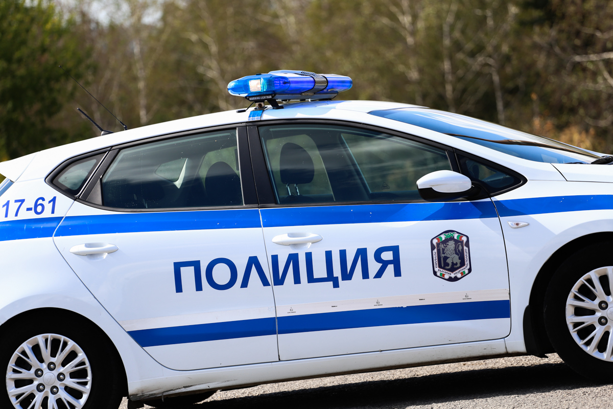 Белезници за младеж от Банско продал два вейпа с канабис на малолетни момичета