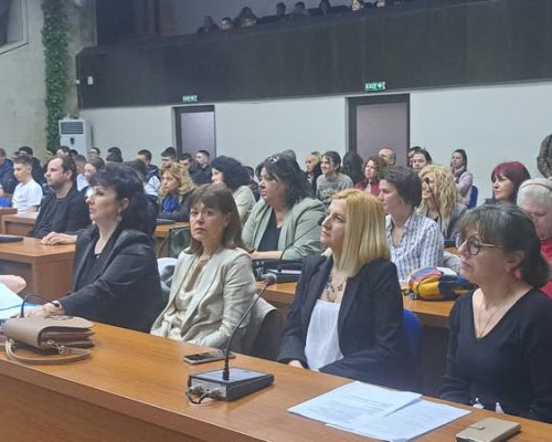 Откриха Национално състезание по информационни технологии на тема Мирна планета в Благоевград