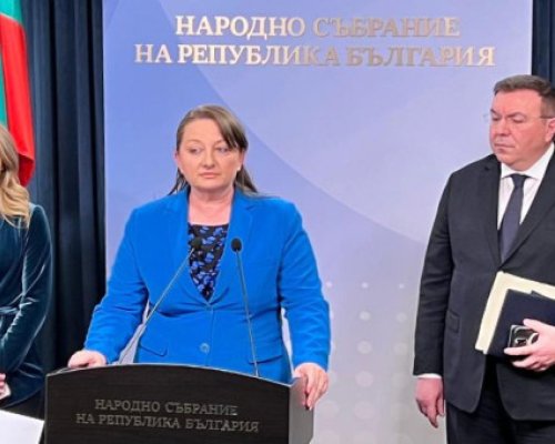 ГЕРБ-СДС застава зад решението на Киселова, изрази възмущение от поведението и речника на Радостин Василев
