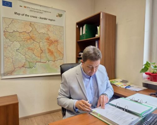 Кметът Димитър Бръчков подписа договора за изпълнението на спечелен проект за развитие на туристическия потенциал на общината