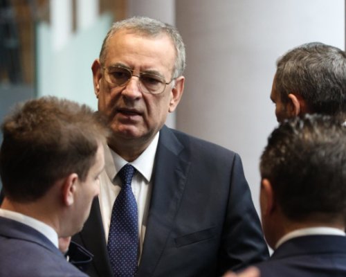 ДПС-ДПС решава днес дали остава в управляващата коалиция