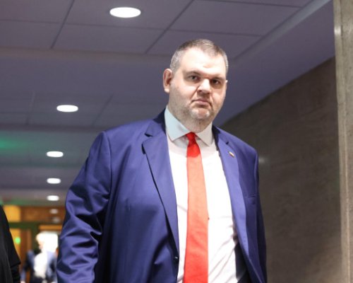 Делян Пеевски: Правителството да започне да събира приходите в бюджета