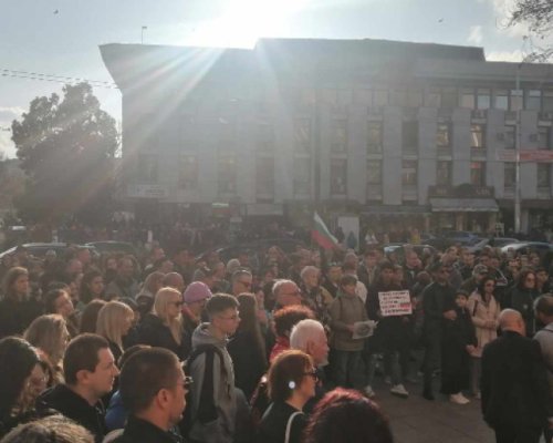 Благоевградчани на шествие в памет на 12-годишната Сияна