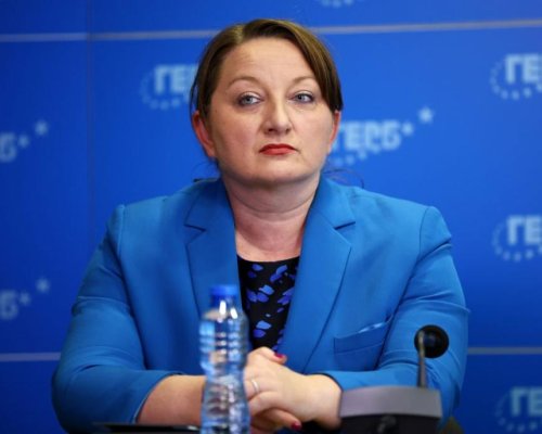 Сачева: Борисов ще реши докога ще е това правителство