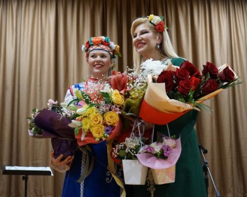 Под мотото Изпращане с песен и обич премина дипломният концерт на възпитаничките на ЮЗУ  Нели Николова и Валентина Шерденкова