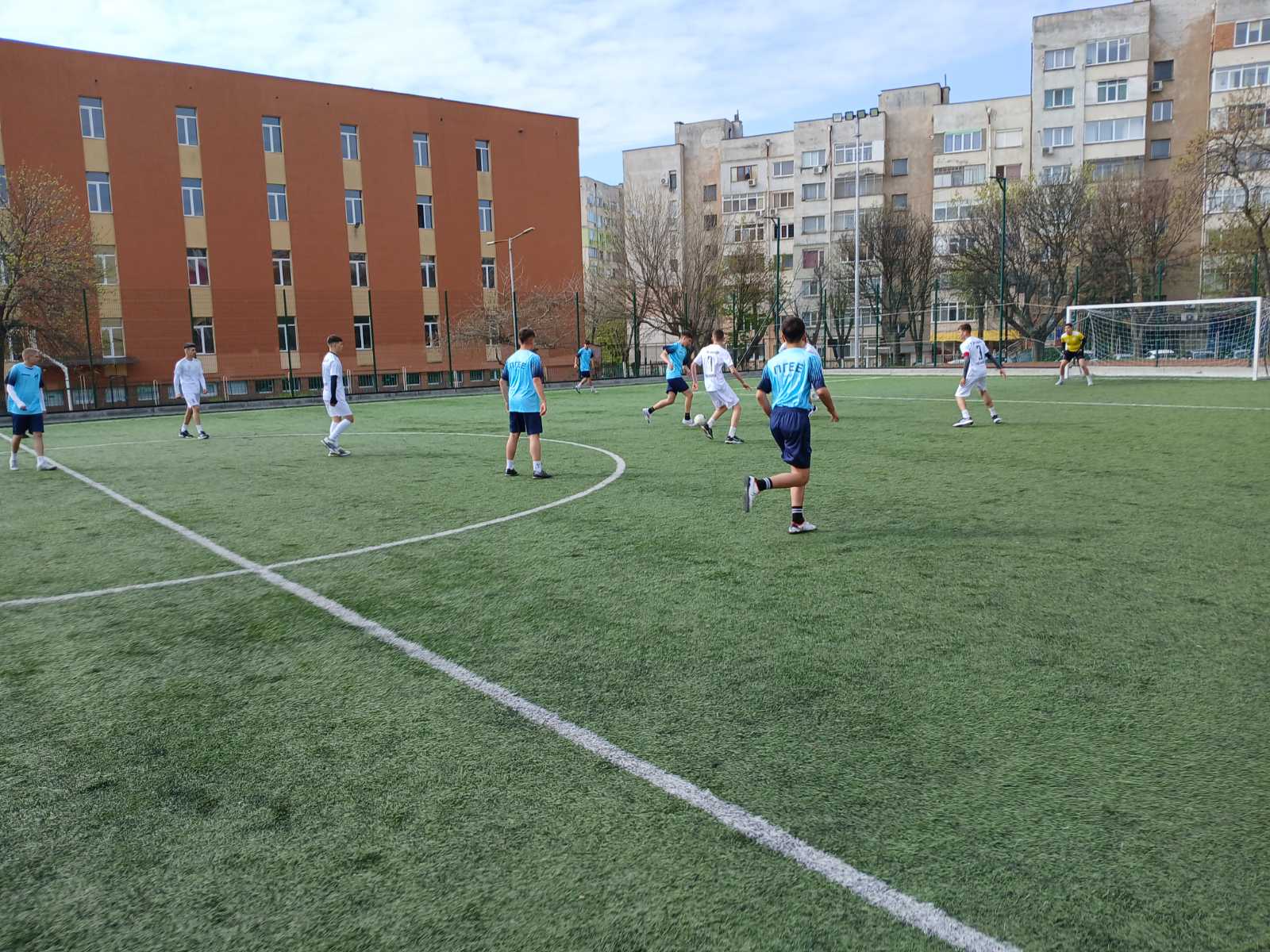 Вторият отбор на ПГЕЕ Банско с учасие в областния етап от ученически игри по футбол