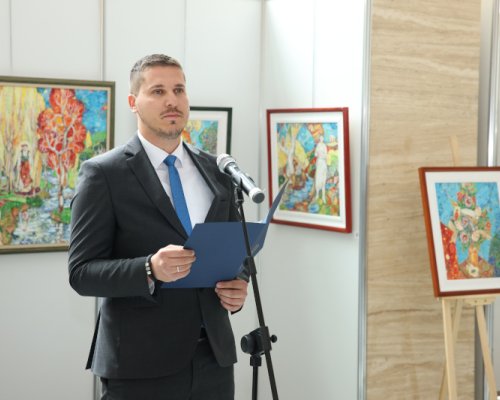 По покана на депутата Иван Герчев се откри благотворителна изложба в Народното събрание