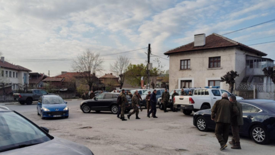 Започна залесяването на опожарената гора край Струмяни