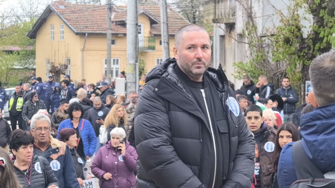 Бащата на Сияна в Телиш: Трябва да се събудим Бащата на Сияна в Телиш: Трябва да се събудим