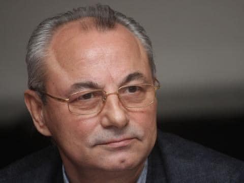 Стефан Ташев: Кой в България издаде разрешително на Доган за притежание на Калашников? Стефан Ташев: Кой в България издаде разрешително на Доган за притежание на Калашников?