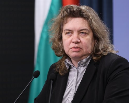 Председателят на парламента Наталия Киселова поздрави новия игумен на Зографския манастир йеромонах Гавриил