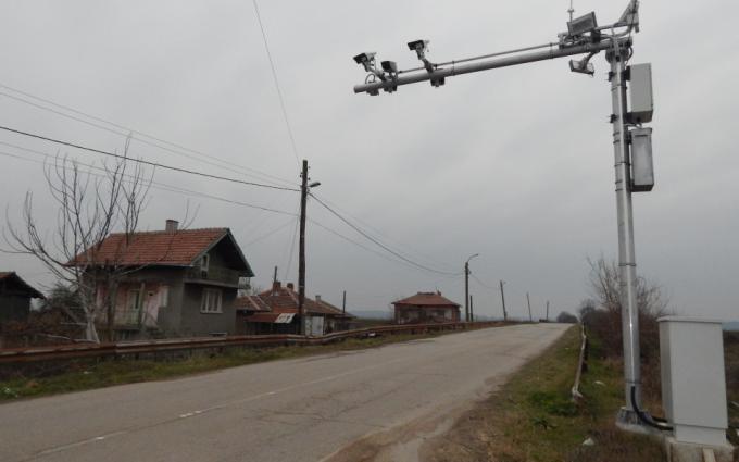 Тол камери следят шофьорите в Пиринско Тол камери следят шофьорите в Пиринско
