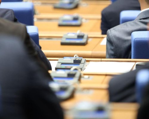 За или против: Кой ще подкрепи вота на недоверие (ОБЗОР)