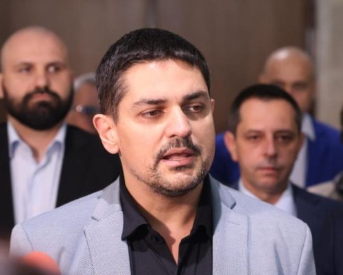 Радостин Василев: Може да изместим вота на недоверие за Разпети петък