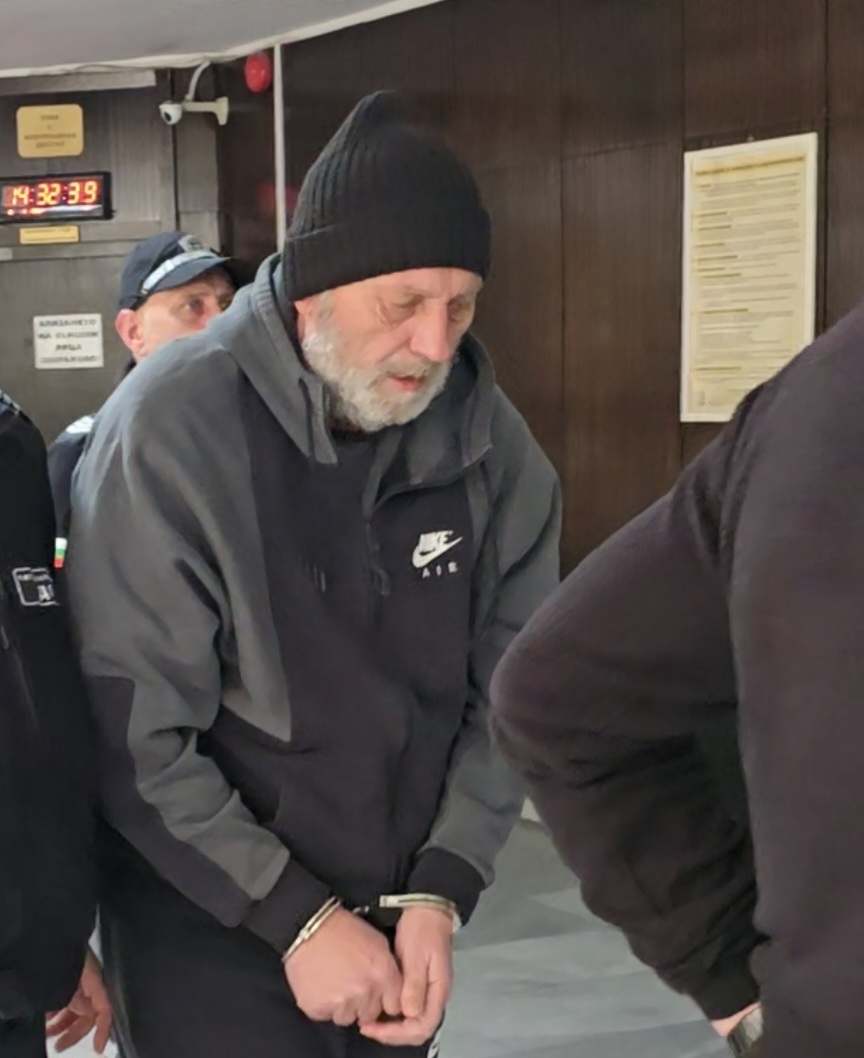 Съдия и прокурори търсиха ВДС-та докато Огнян Тополнишкия чака да празнува Великден вкъщи Съдия и прокурори търсиха ВДС-та докато Огнян Тополнишкия чака да празнува Великден вкъщи