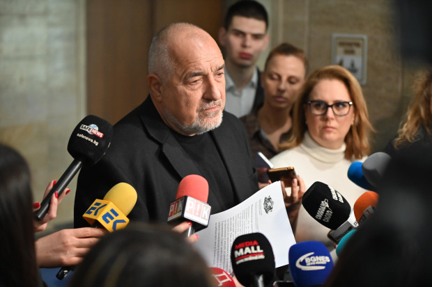 Борисов за бъдещето на правителството: 4 юни се оказва важна дата, след това само началникът горе знае какво ще стане Борисов за бъдещето на правителството: 4 юни се оказва важна дата, след това само началникът горе знае какво ще стане