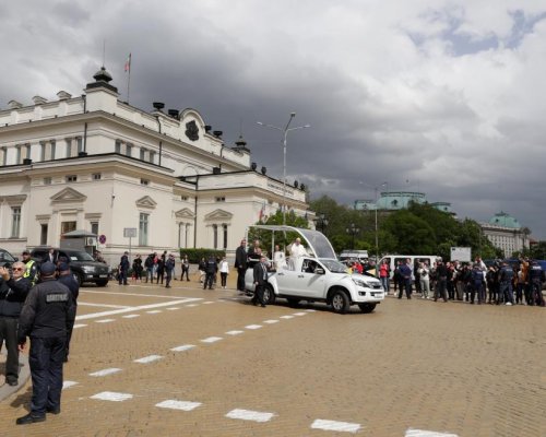 Български политици тъжат за кончината на папата