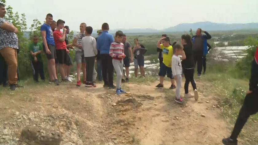 Във втория ден след Великден в село Струма се надхвърляха с яйца за здраве и берекет