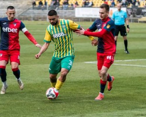 Марек скочи на съдийството от мача с Добруджа