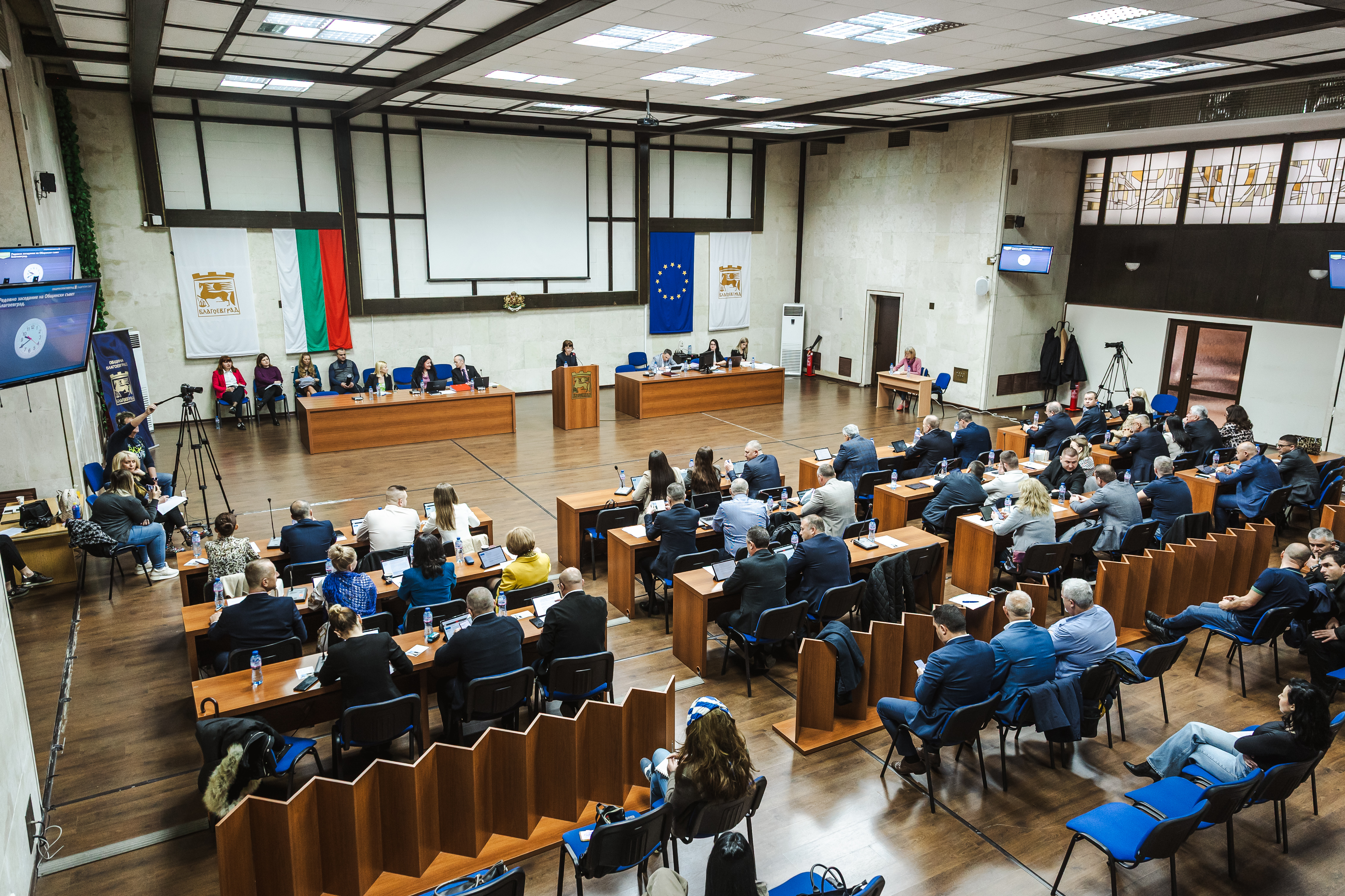 Инвестиция в хората и грижа за градската среда - с 35 гласа  за Общински съвет -Благоевград прие Бюджет 2025
