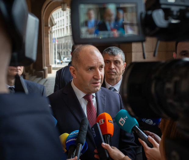 Румен Радев: Няма 100 дни кабинет Желязков, а ново начало на модела Борисов Румен Радев: Няма 100 дни кабинет Желязков, а ново начало на модела Борисов
