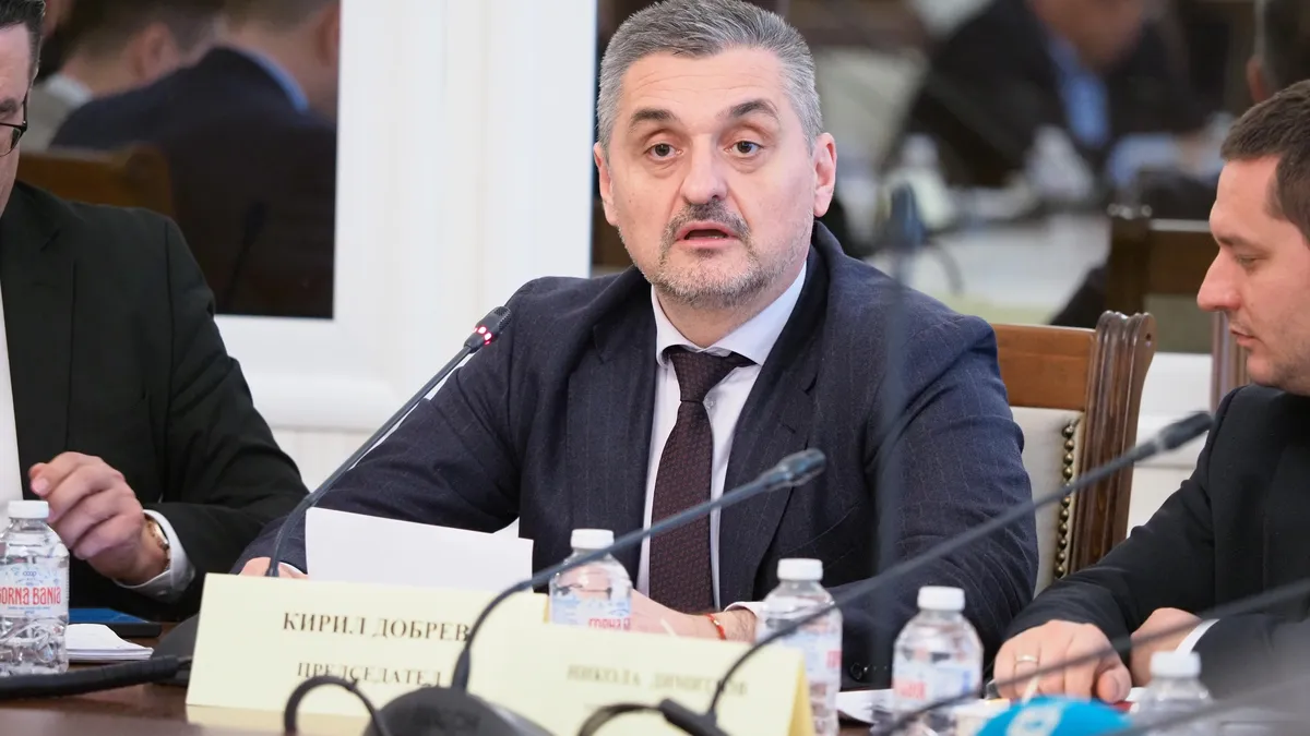 Кирил Добрев: Мобилният оператор да каже защо се срина мрежата