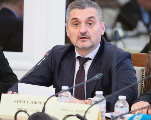 Кирил Добрев: Мобилният оператор да каже защо се срина мрежата