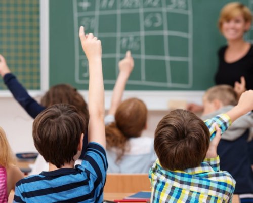 Учениците ликуват: Обявиха 5 допълнителни неучебни дни през май