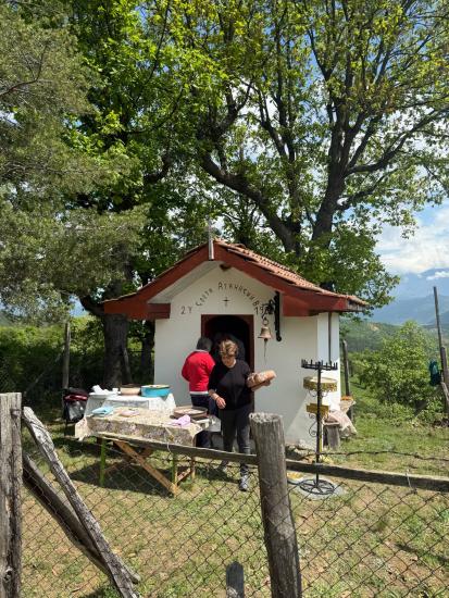 Живописната местност Добрин в село Полена събра близки и приятели в навечерието на летния Атанасовден