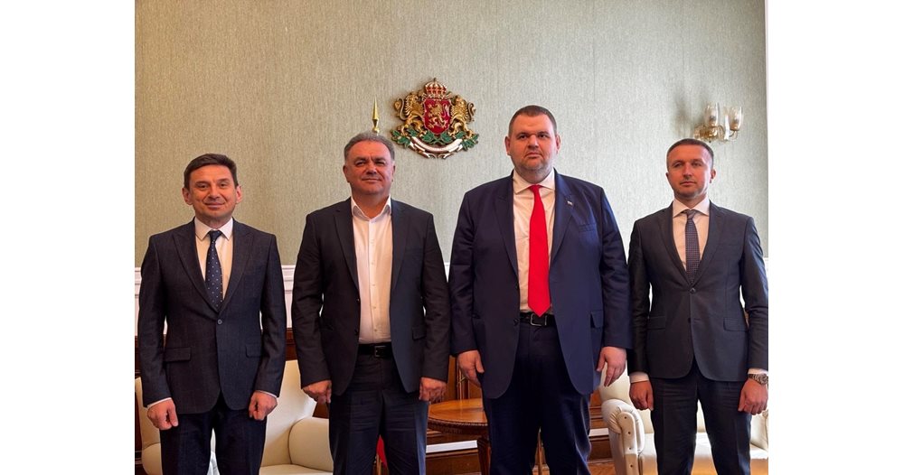 Възходът продължава! Пеевски прие кмета на Борино Караахмед, който се присъедини към Ново Начало