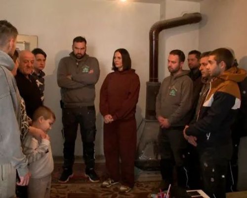 Бригада нов дом обнови апартамент на семейство от Благоевград