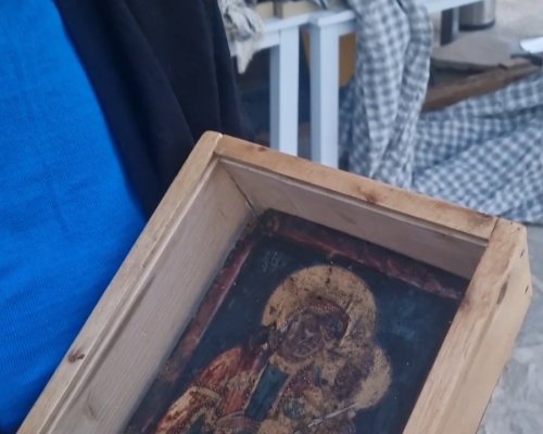 Чудотворна икона от храм датиращ от V век край Рупите помага на болни и деца да проходят и проговорят