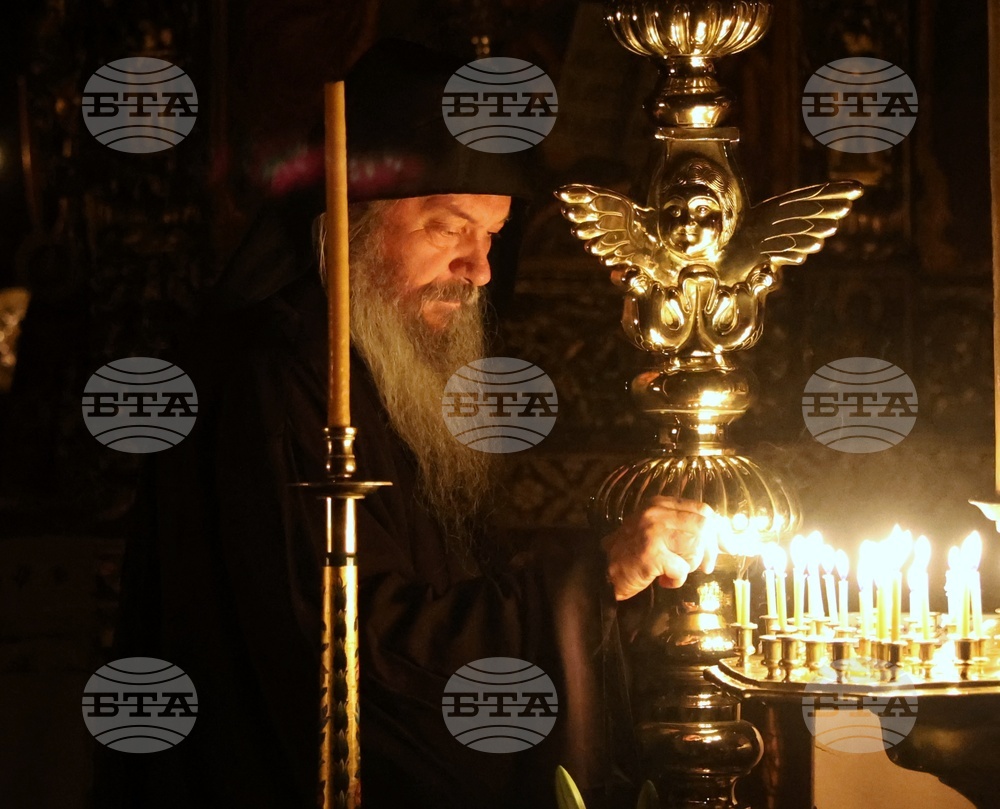 Започна нощното бдение в Зографския манастир за празника на свети Георги