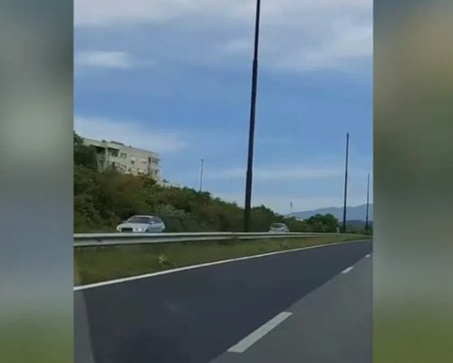 Абсурд в Благоевград: Шофьор кара в насрещното на околовръстния път