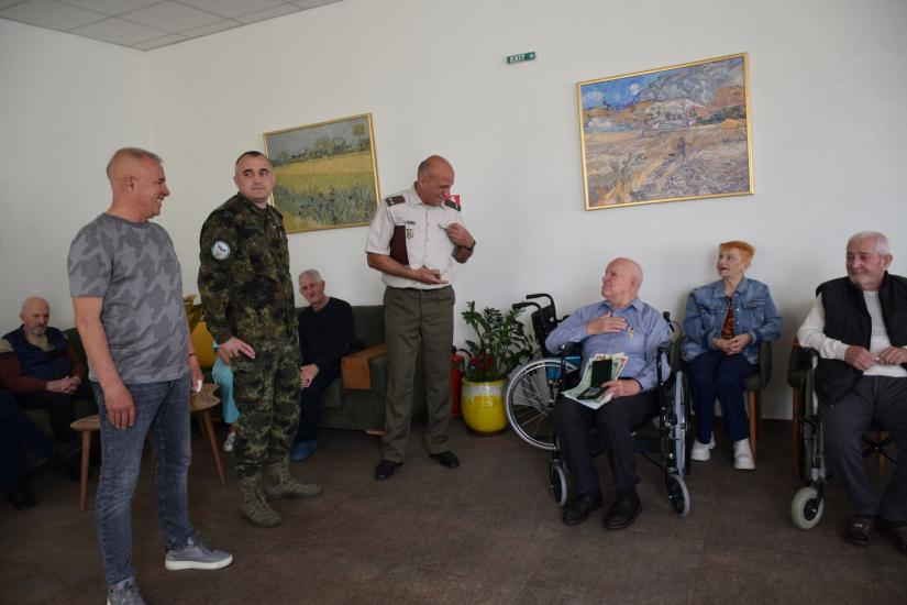 Отличия за последния ветеран в Пиринско в Деня на храбростта и празник на Българската армия