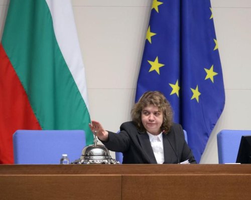 ДБ искат оставката на председателя на НС Наталия Киселова