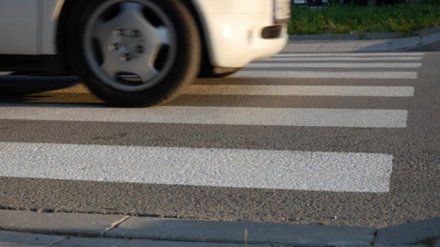 Мъж пострада докато пресича в Петрич Мъж пострада докато пресича в Петрич