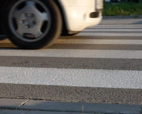 Мъж пострада докато пресича в Петрич