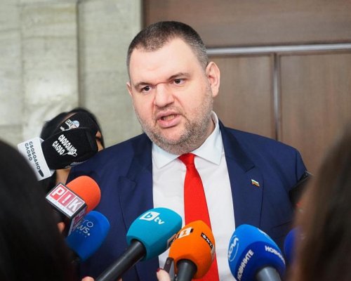 Пеевски за парламента: Търпението ми се изчерпва, надявам се да вземат мерки и да започнат да работят